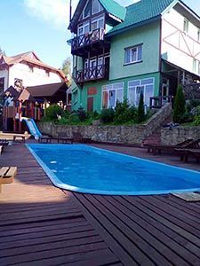 Відпочинок у Славському з басейном фото