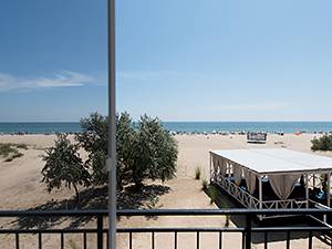 Пляжний готель Аліон Затока