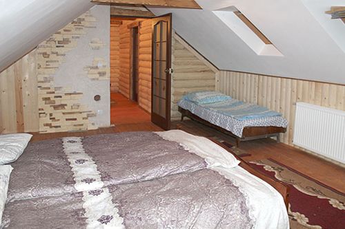 Недорогий відпочинок в Карпатах 2024, готель «Смерекова хата»