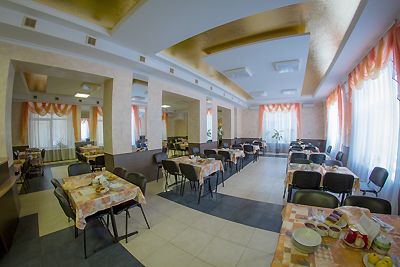Відпочинок у Полтавській області з харчуванням, санаторій «Сосновий бір», їдальня 
