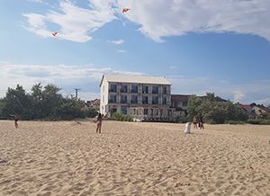 Каролино-Бугаз пляж