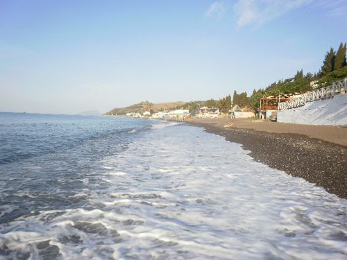 Крым, отдых на пляже в Солнечногорском - база отдыха «Карпаты»