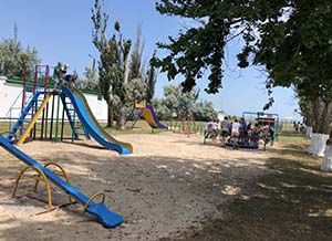 Детский лагерь «Орленок» Генгорка на Азовском море детская площадка