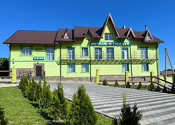 отель в Карпатах с бассейном, сауной и чаном