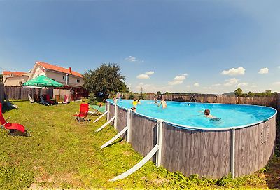 Відпочинок у Закарпатті з басейном - готель «Гелікон», Яноші