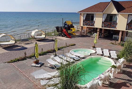 Отель на Азовском море