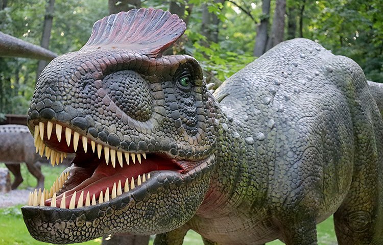 Парк динозаврів кріолофозавр