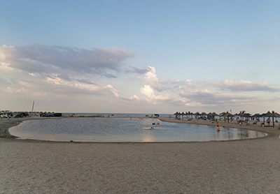 Два озера на пляже «Лагуна» фото