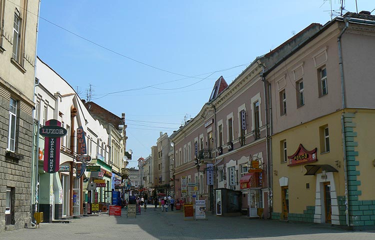 Магазины и кафе Ужгорода фото